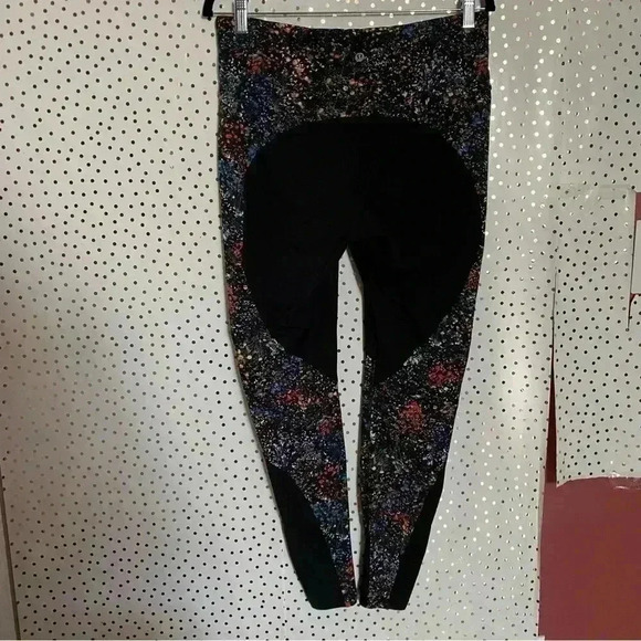 Lululemon Wake And Train Tight - Picture 10 of 10